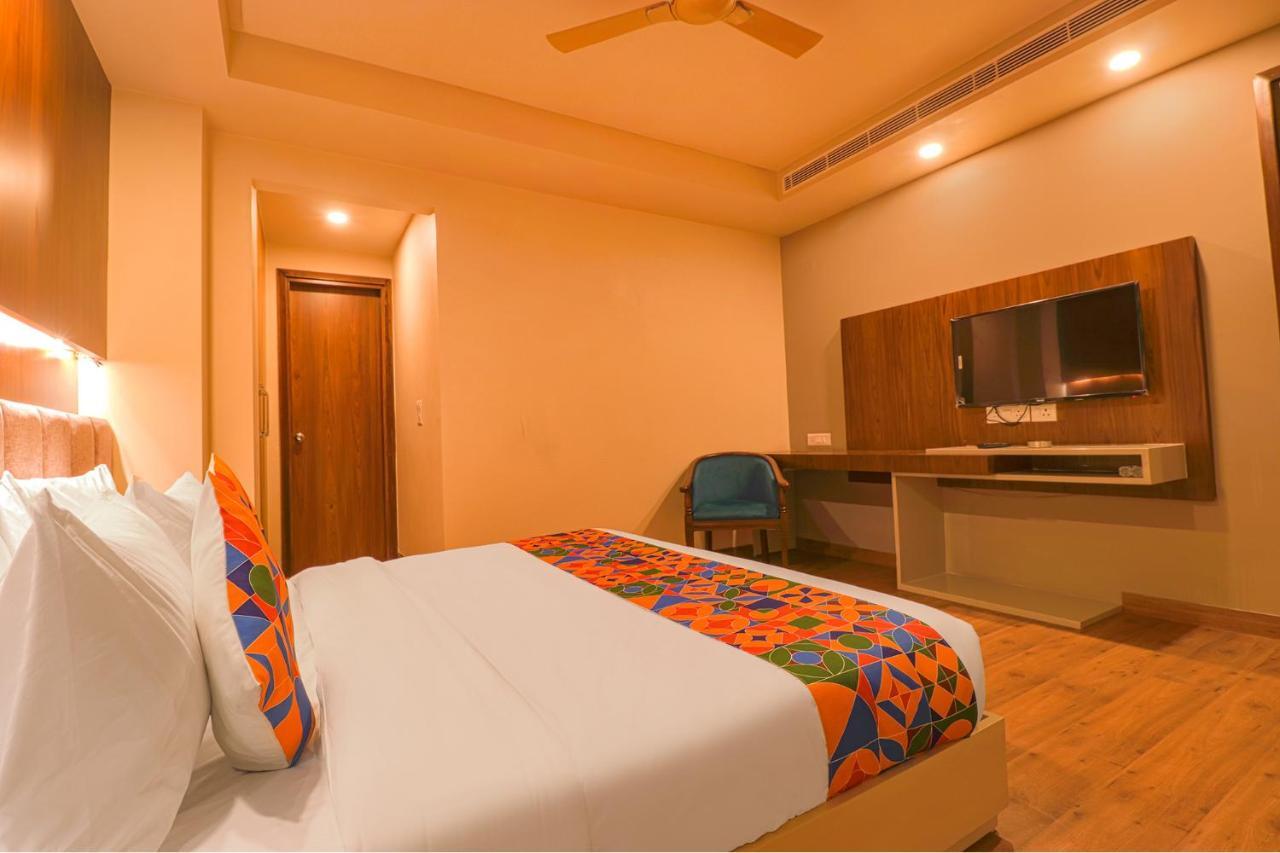 Fabhotel Prime Shanit Delhi  Exterior photo